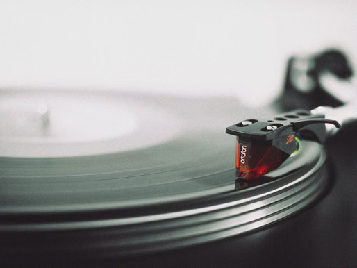 Mastering Vinyl Mixing: Techniques & Gear Review (Pioneer DJM-A9 vs. Allen & Heath Xone:96)